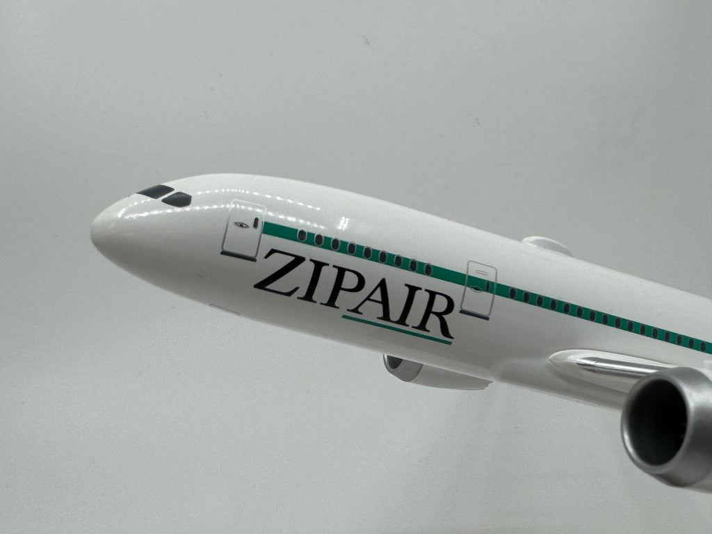 ZIP AIR モデルプレーン　1/200